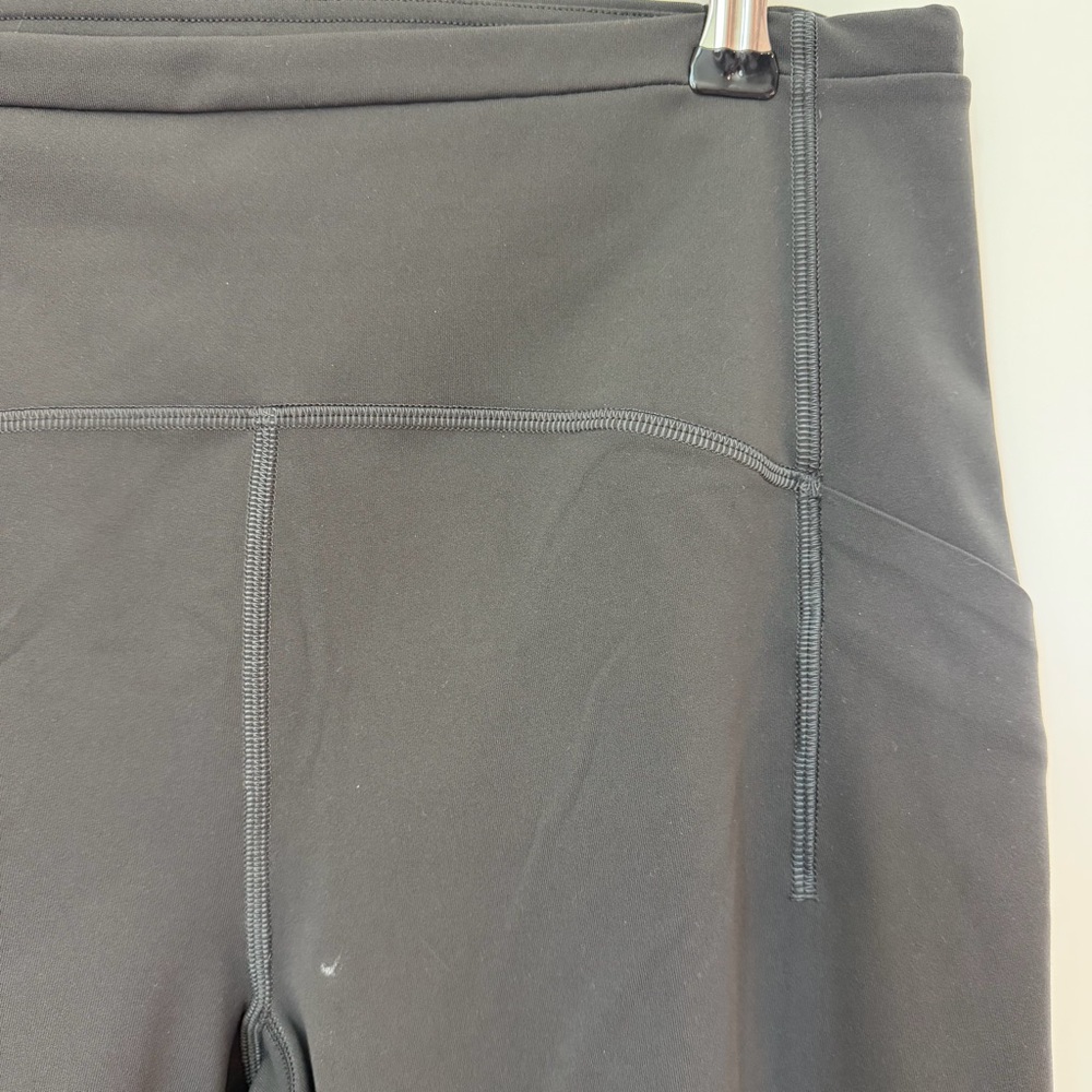 LuLuLemon Swift Speed High Rise Crop 23” Graphite Grey 8 Pockets Reflective - Picture 7 of 15